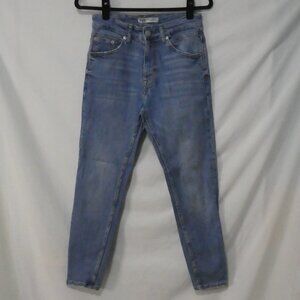 ZARA | size 30 | Classic Blue Denim Jeans With Faded Details